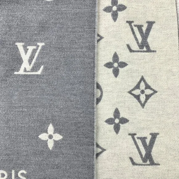 Louis Vuitton Grey Monogram Wool Fringe Scarf - Picture 5 of 9